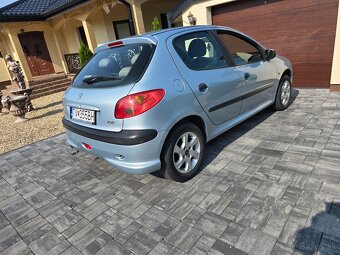 Predám Peugeot 206 1.4 benzín 118000km - 6