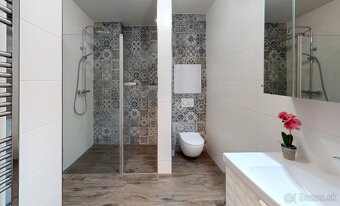 CENTRUM moderný klimatizovaný 2 izb.tehlový byt s balkónom - 6