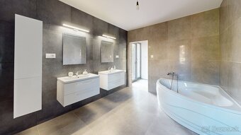 Moderne zrekonštruovaný rodinný dom vo VK - 6