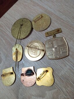 Pekné rôzne odznaky.Retro. - 6