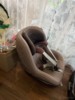 Predam set autosedaciek + isofix - 6