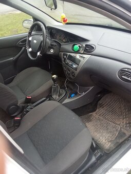 Ford FOCUS 1.8 tddi - 6