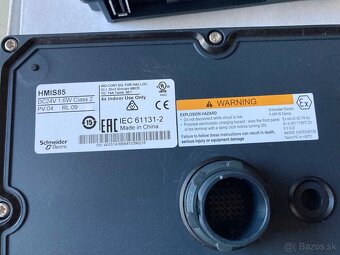 Predám HMI panel Schneider Magelis HMISTU855 - 6