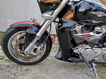 Suzuki Intruder 1800 VZR - 6