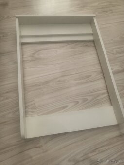 Prebaľovací pult - 6