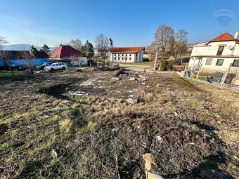 Výnimočný stavebný pozemok s nádherným výhľadom Tvrdomestice - 6