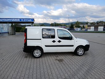 Fiat Doblo 1.9jtd 77kw combi rok 2010 - 6