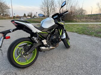 Kawasaki Z650 - 6