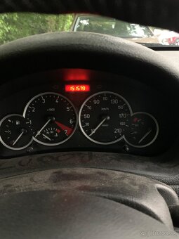 Peugeot 206 1.4i hatchback - 6