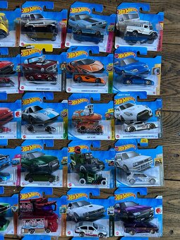 Hotwheels - 6