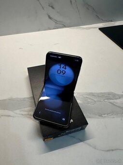 Samsung Galaxy Z Flip5 512GB Black - 6