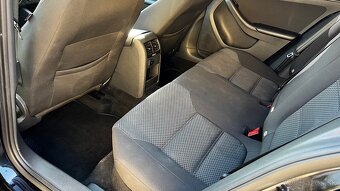 Volkswagen Jetta 2.0tdi dsg - 6