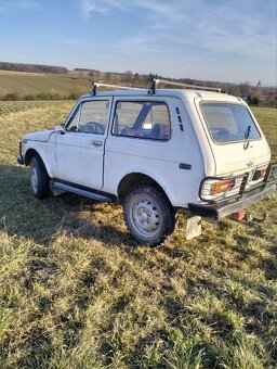 Lada Niva 4x4 1.6 - 6
