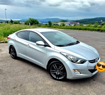 Hyunday elantra 2013 1.6 97kw benzín - 6