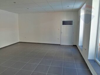 PRENÁJOM komerčné priestory - kancelária+sklad 138 m2 Prievi - 6
