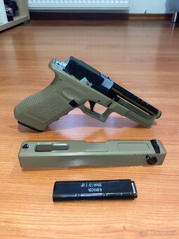 Predám elektrickú airsoftku glock 19. - 6