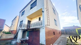 NA PREDAJ 4 IZB. RODINNÝ DOM S GARÁŽOU, POZEMOK 1056M2, ROVE - 6