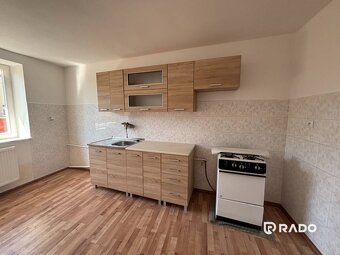 RADO | 6-izbový rodinný dom s pozemkom 781m2  | Horňany - 6