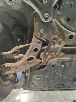 Toyota RAV4 4x4 - 6