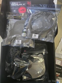 Asus ROG STRIX XG43UQ 43" 4K - 6