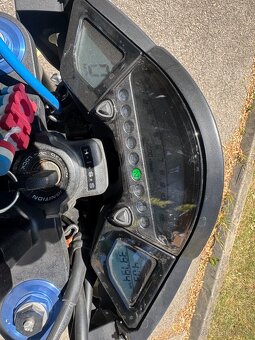 Honda CB1000R - 6