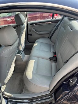 Predám BMW E46 323i - 6