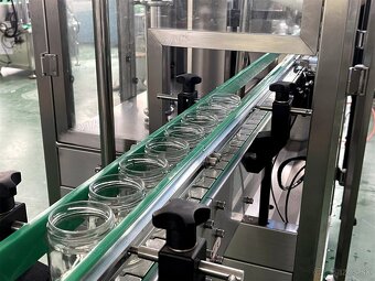 Dávkovací stroj, plniaci stroj na tekutiny / pasty - 6