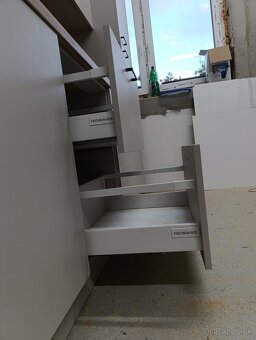 Kuchynská linka - 6
