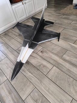 Predám RC stíhačku F-16 - 6
