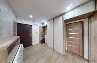 Moderne zrekonštruovaný 4 izb.byt ZLATÝ POTOK - 6