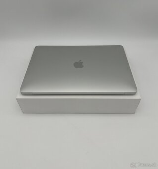 MacBook Air 13" M1 8/512GB Silver + ZÁRUKA - 6