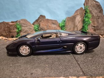 Prodám model 1:18 Jaguar XJ220 - 6