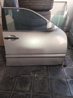 Dvere mercedes e w210 povodne super stav - 6