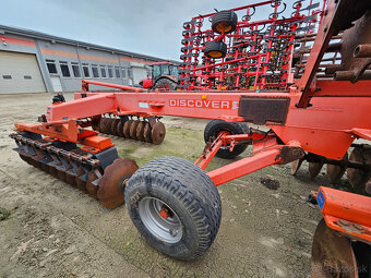 Diskový podmietač KUHN Discover XM44 - 6