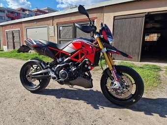 Aprilia Dorsoduro 900 - 6