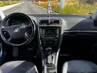 Škoda Octavia L&K 2.0 FSI DSG - 6