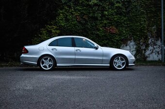 Mercedes-Benz E trieda Sedan 55 AMG - 6