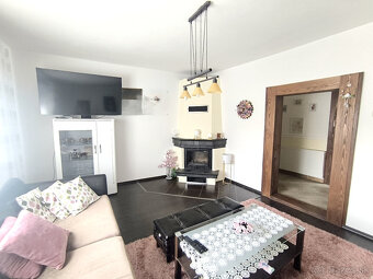 JEDINEČNÝ RODINNÝ DOM VHODNÝ AJ AKO CHALUPA PO KOMPLETNEJ KV - 6