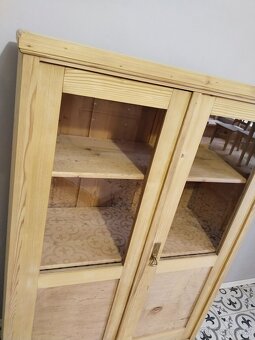Stará skříň, skříňka, knihovna po renovaci - 6