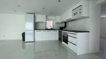 Zrekonštruovaný 2-izbový rodinný dom v obci T. Kľačany - 6