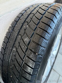 KIA Sportage 215/70 R16 - 6