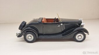1:18 - 1:19 FORD V8 ROADSTER - 6