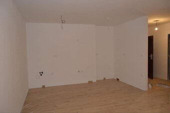 Profesionálne maľovanie a strojové striekanie - 6