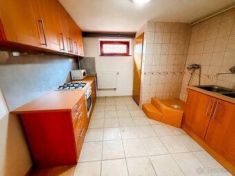 Priestranný dom s veľkorysým pozemkom - 6