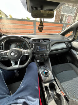 Predám Nissan Leaf elektromobil 40 kWh batéria, 10/2018 - 6