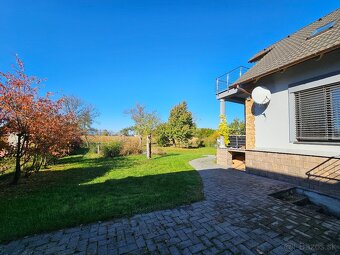 Výnimočný RD s krásnou záhradou a dvojgarážou – Chynorany - 6