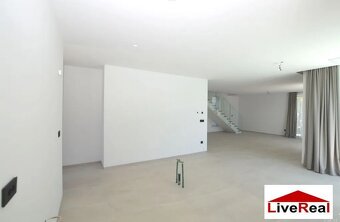 SUKOŠAN, VILA NA PLÁŽI S BAZÉNOM - 6