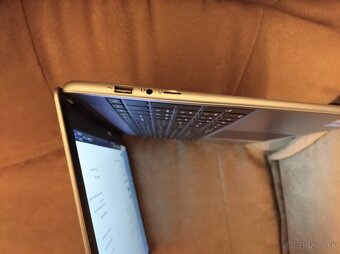 Predam ultrabook UMAX Visionbook 15Wr Plus. - 6