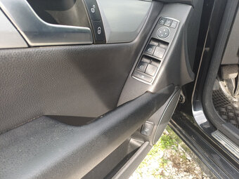 mercedez benz c 220cdi, 125kw, AT7,limuzína,2012,čierna - 6