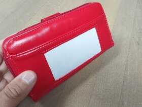 Červená peňaženka - 6